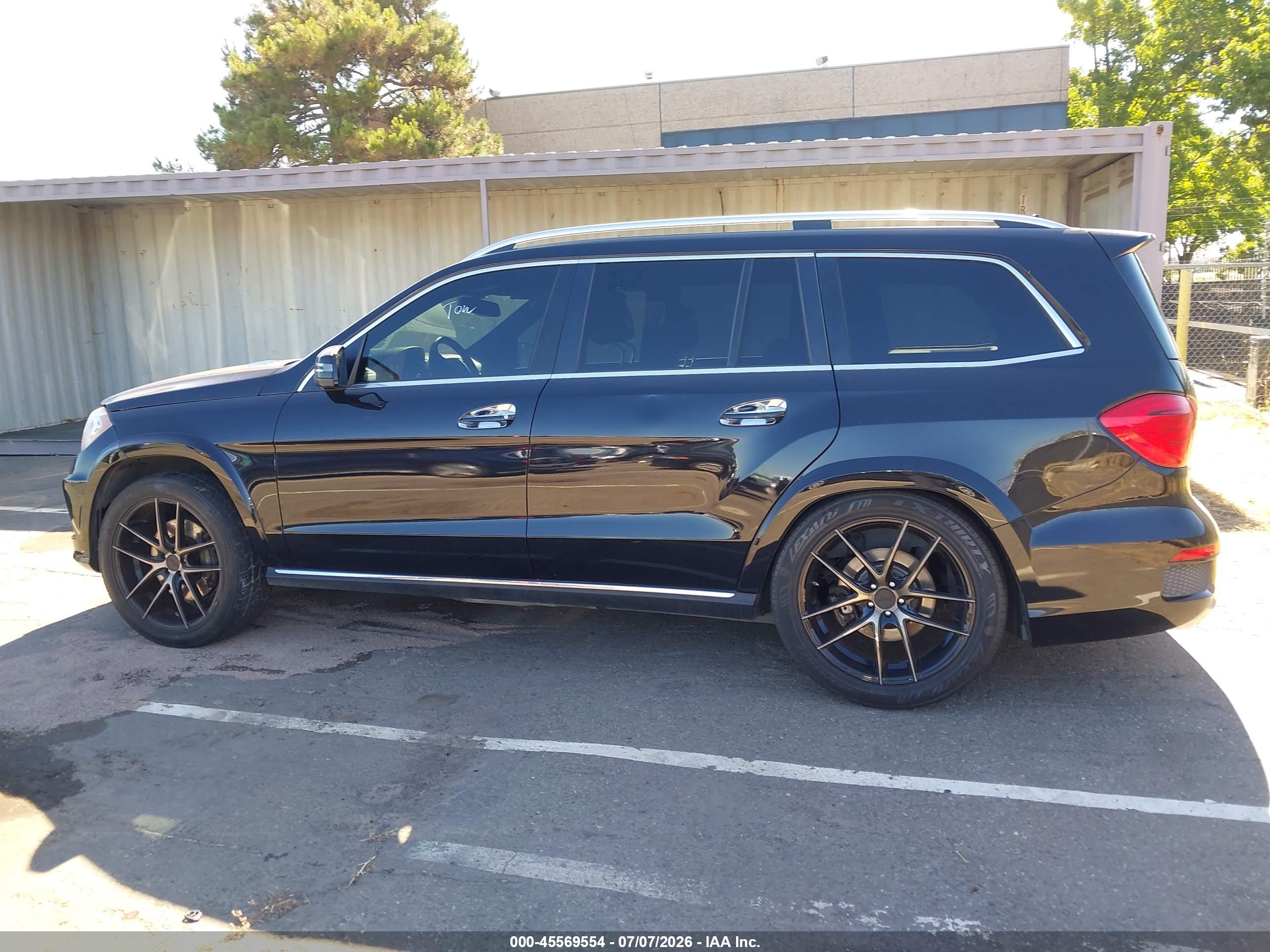 2015 MERCEDES-BENZ GL 550 GL550 4MATIC