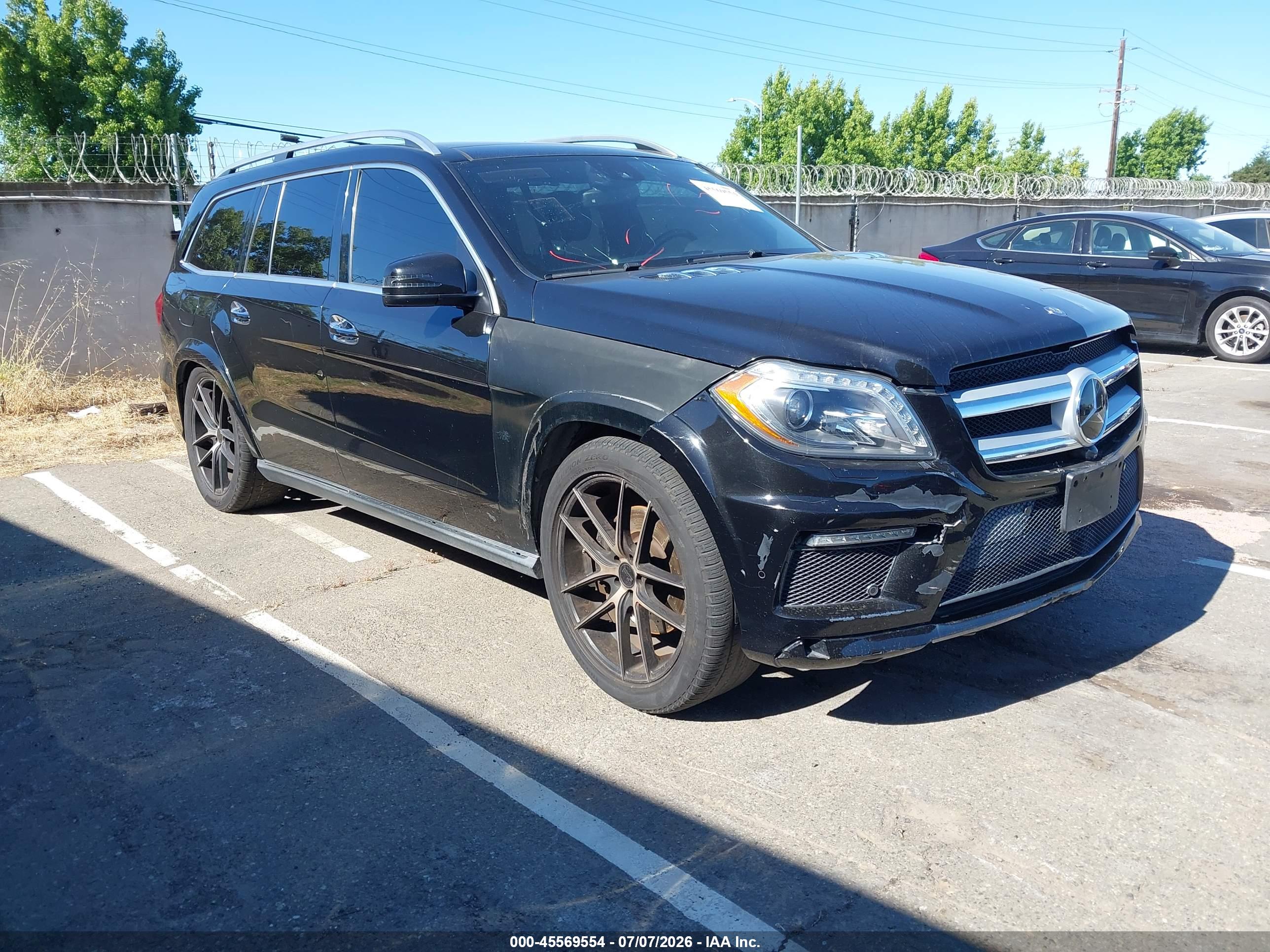2015 MERCEDES-BENZ GL 550 GL550 4MATIC