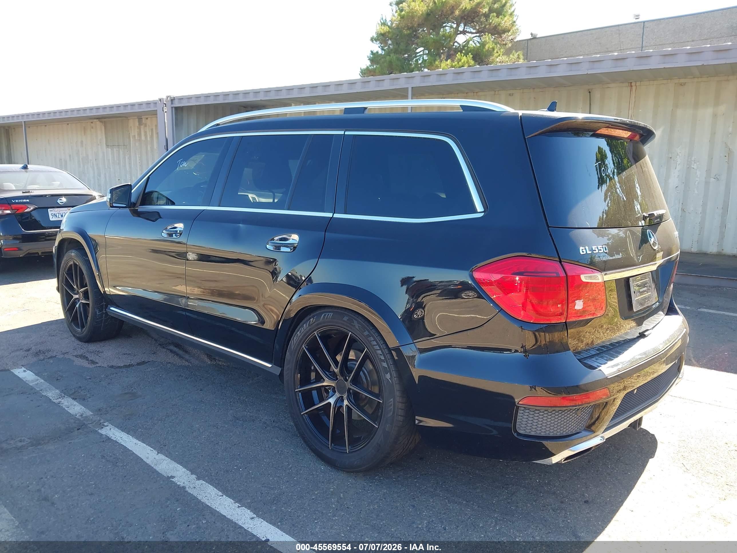 2015 MERCEDES-BENZ GL 550 GL550 4MATIC
