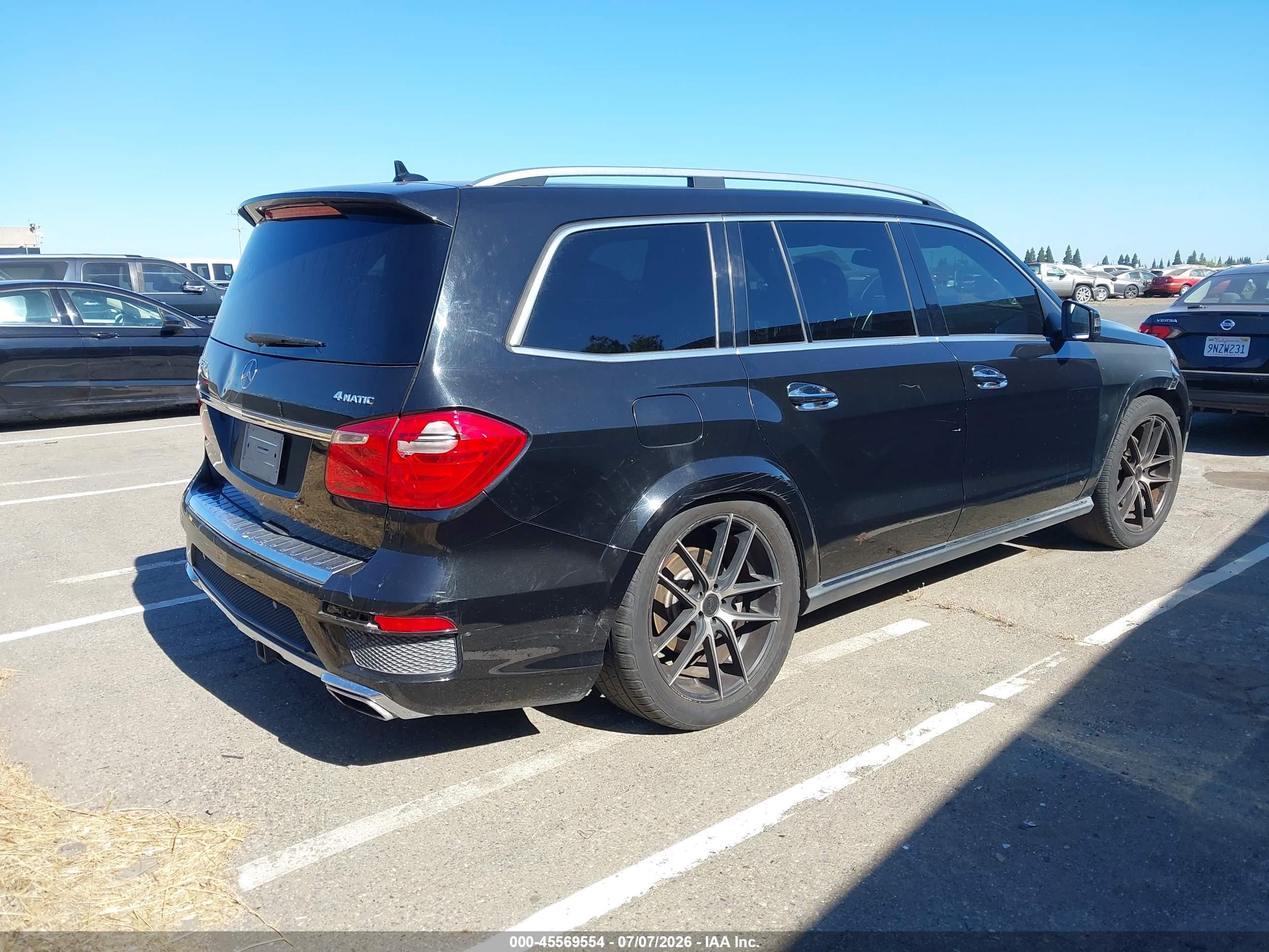 2015 MERCEDES-BENZ GL 550 GL550 4MATIC