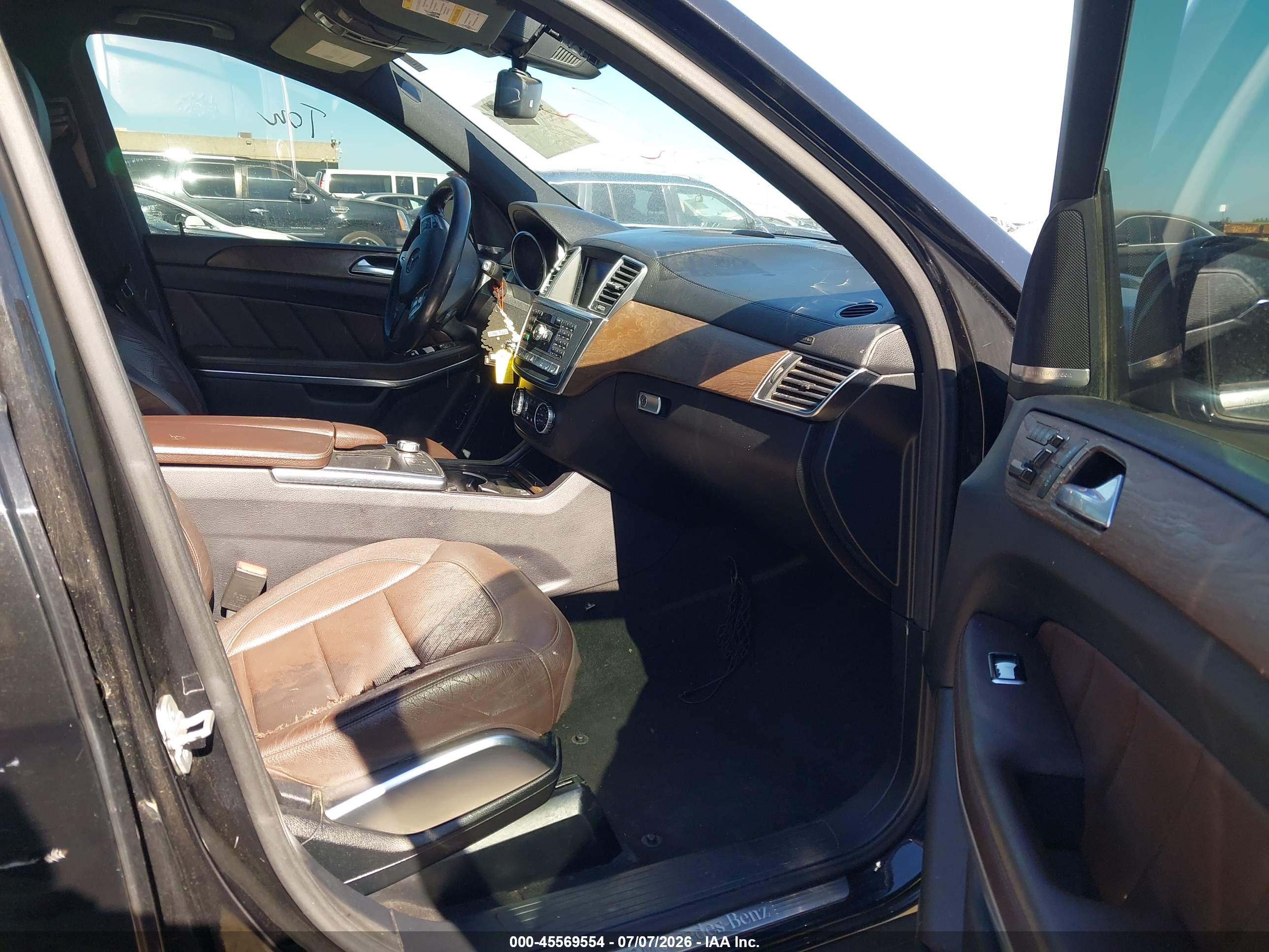 2015 MERCEDES-BENZ GL 550 GL550 4MATIC