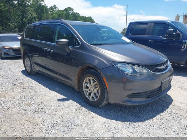 2020 CHRYSLER VOYAGER LXI