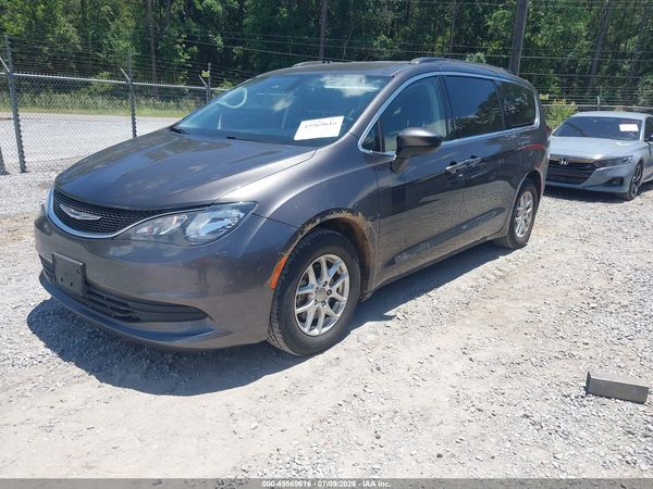 2020 CHRYSLER VOYAGER LXI