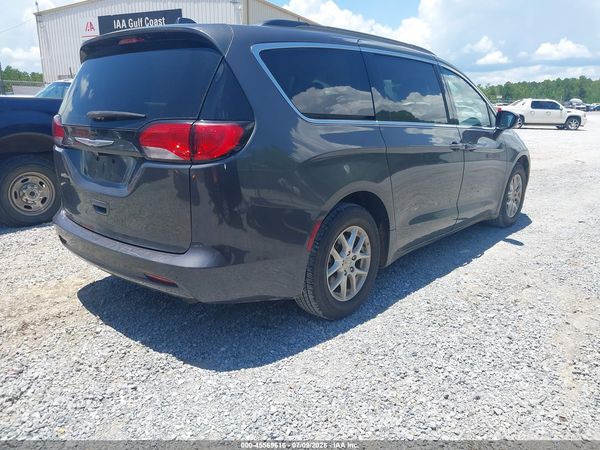 2020 CHRYSLER VOYAGER LXI
