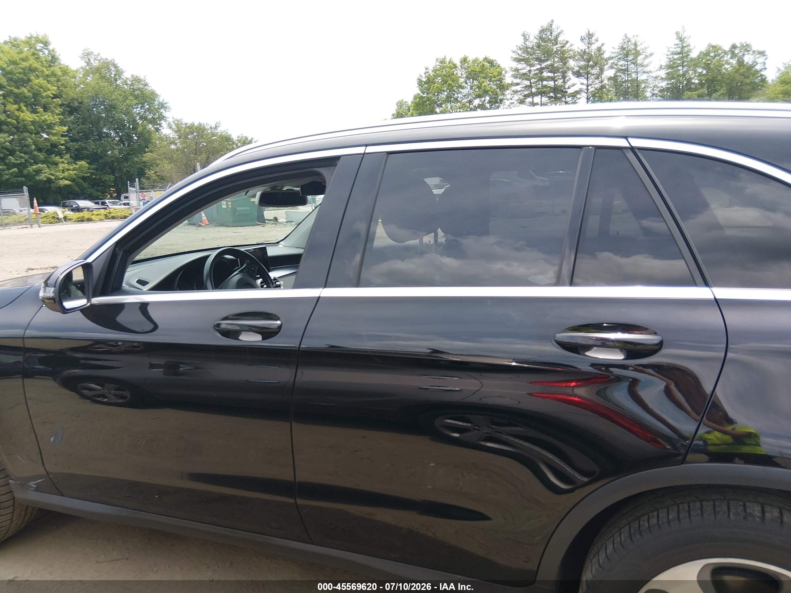 2016 MERCEDES-BENZ GLC 300 GLC300