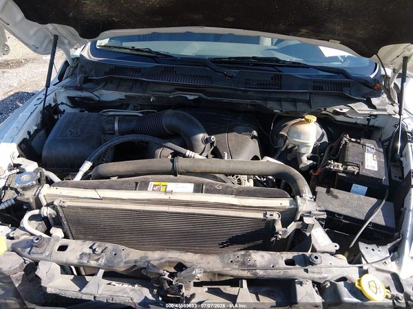 2016 RAM 1500 SLT