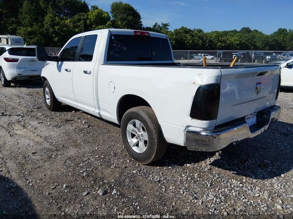 2016 RAM 1500 SLT