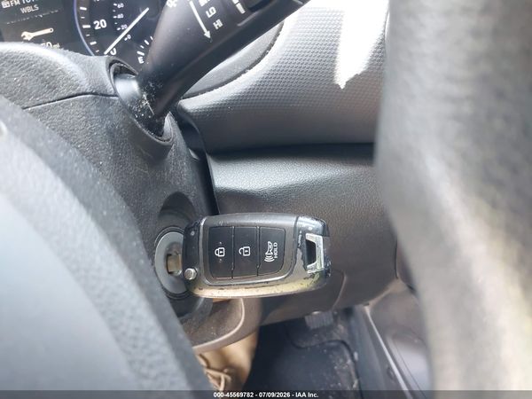 2022 HYUNDAI KONA SE