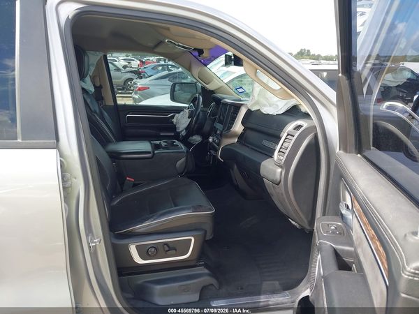 2019 RAM 1500 LARAMIE  4X4 6'4 BOX