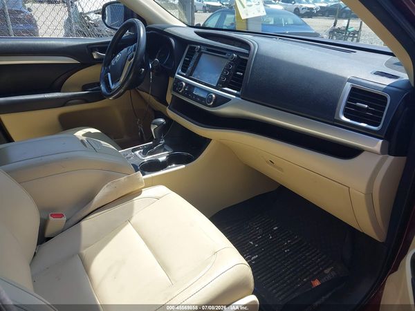 2018 TOYOTA HIGHLANDER XLE