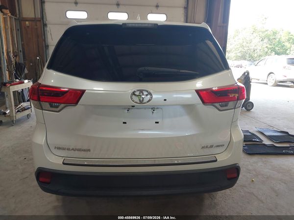 2019 TOYOTA HIGHLANDER XLE