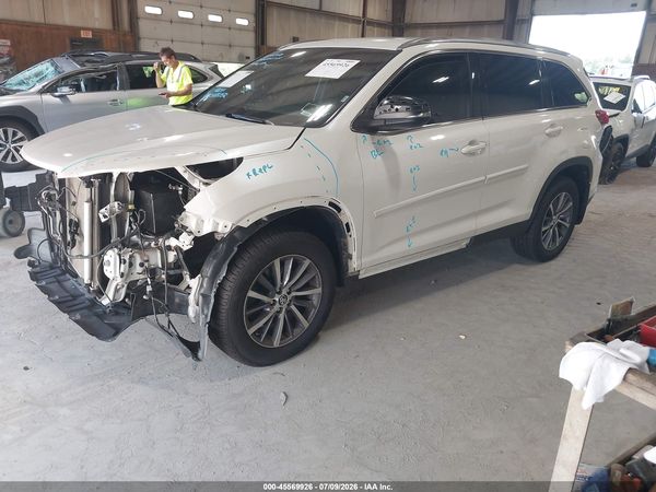 2019 TOYOTA HIGHLANDER XLE