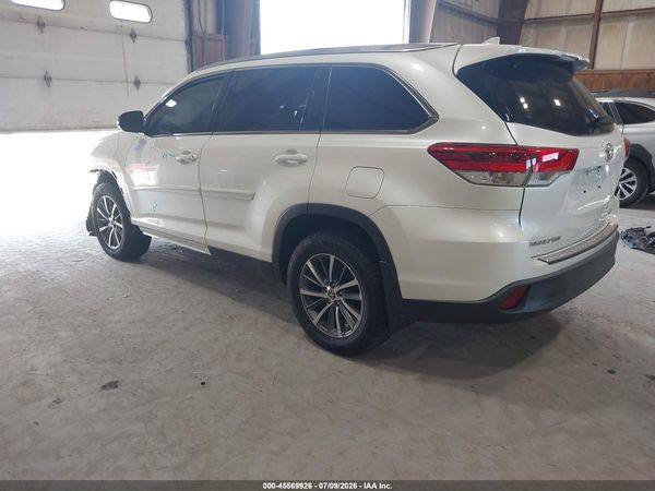 2019 TOYOTA HIGHLANDER XLE