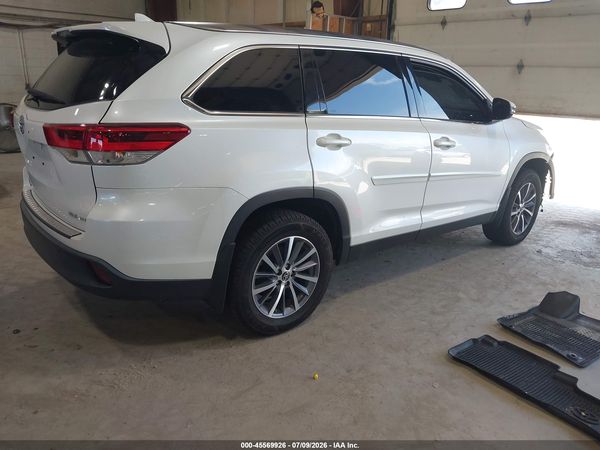 2019 TOYOTA HIGHLANDER XLE
