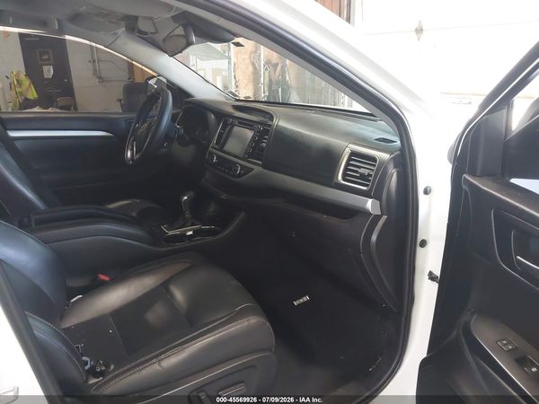 2019 TOYOTA HIGHLANDER XLE