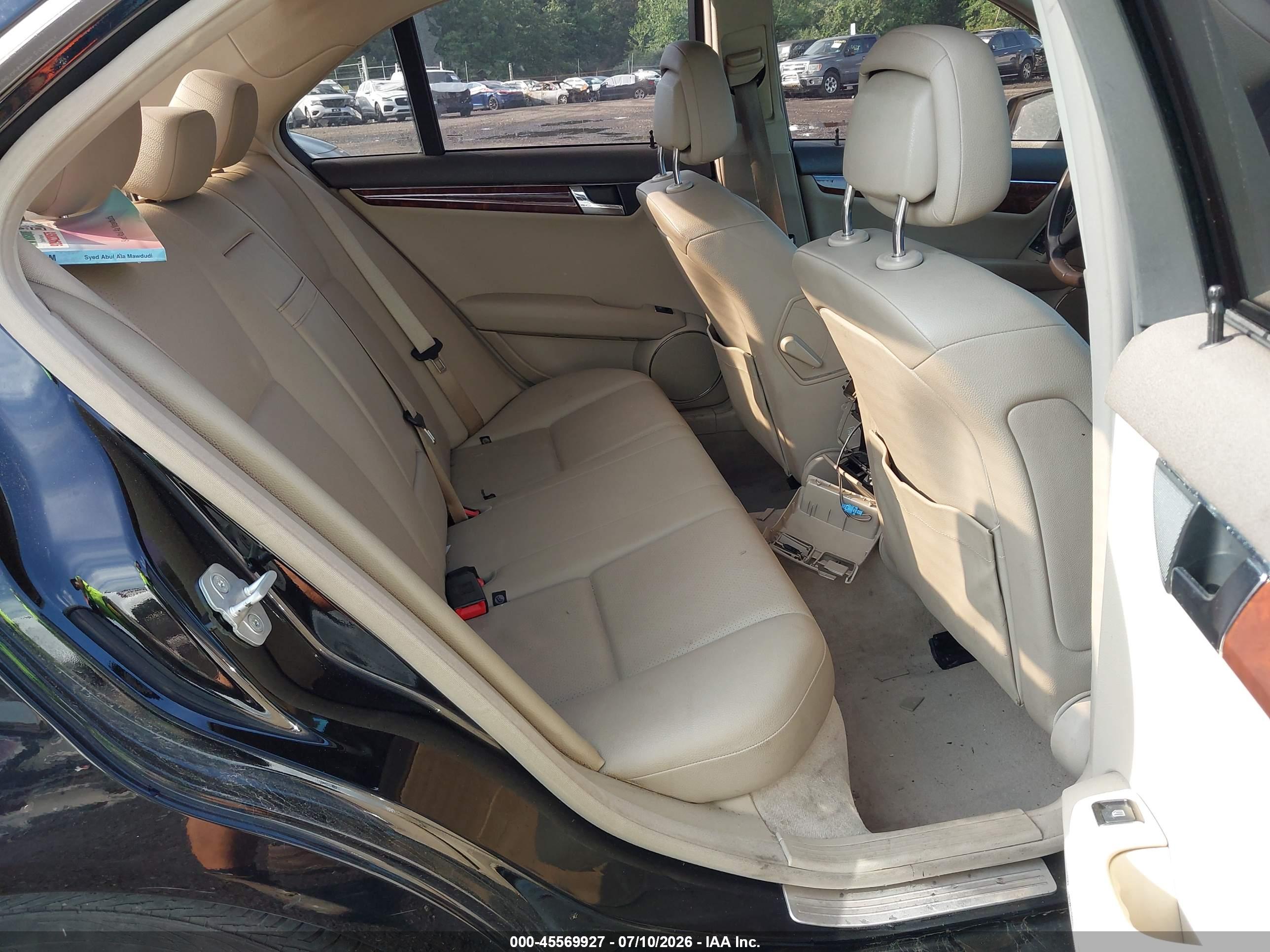 2011 MERCEDES-BENZ C 300 C300 4-MATIC