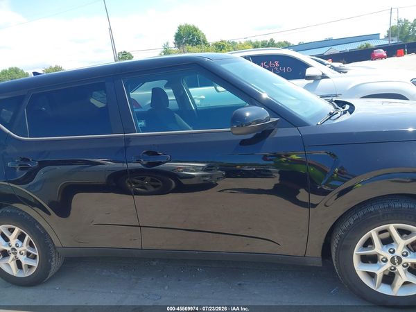 2022 KIA SOUL LX
