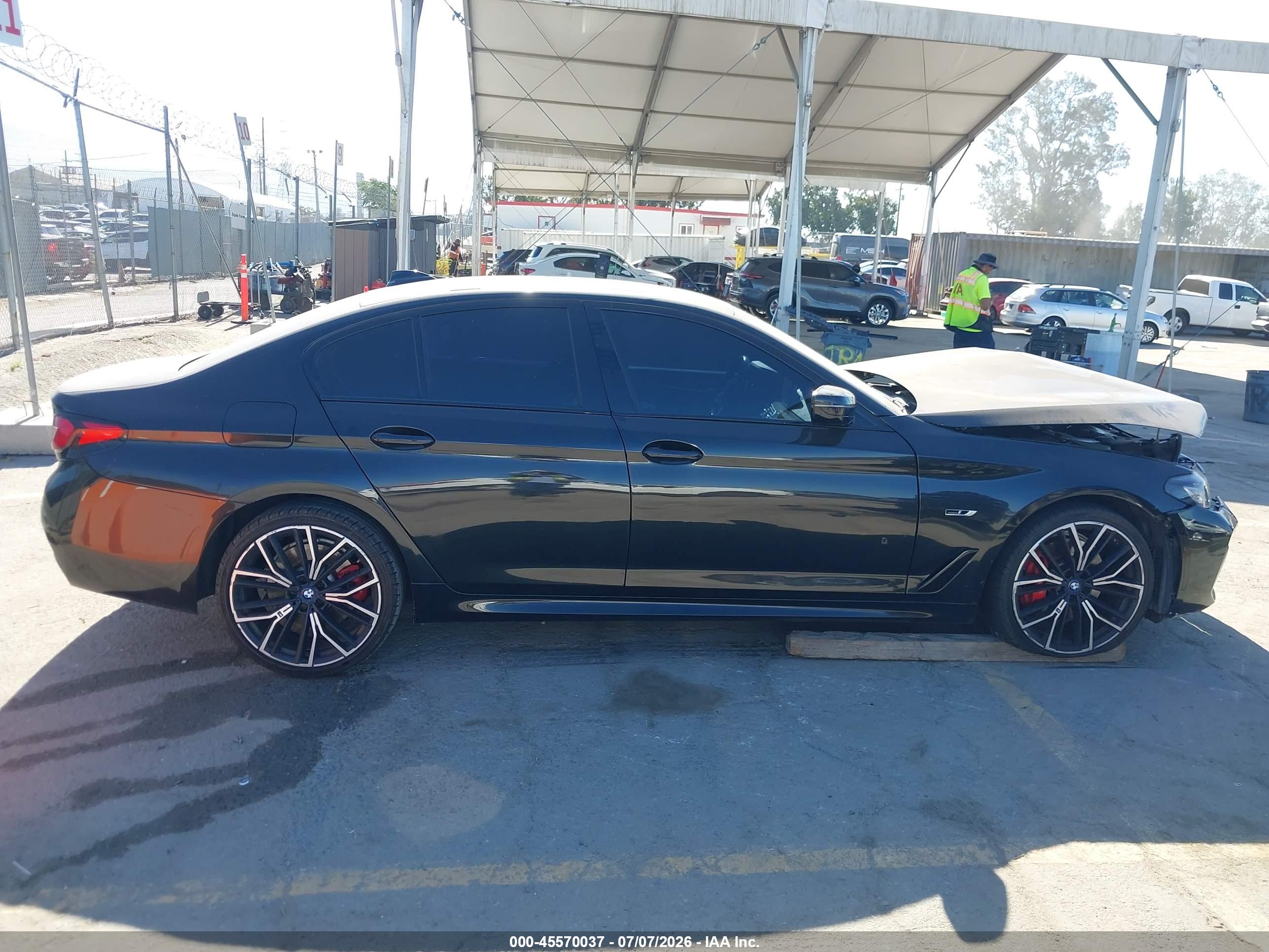 2022 BMW 530E