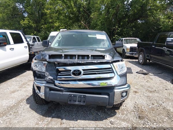 2017 TOYOTA TUNDRA SR5 5.7L V8