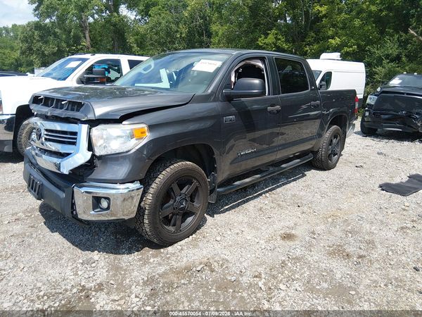 2017 TOYOTA TUNDRA SR5 5.7L V8