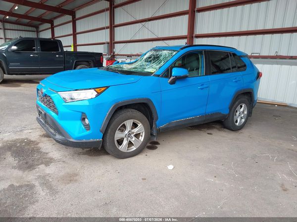 2020 TOYOTA RAV4 XLE