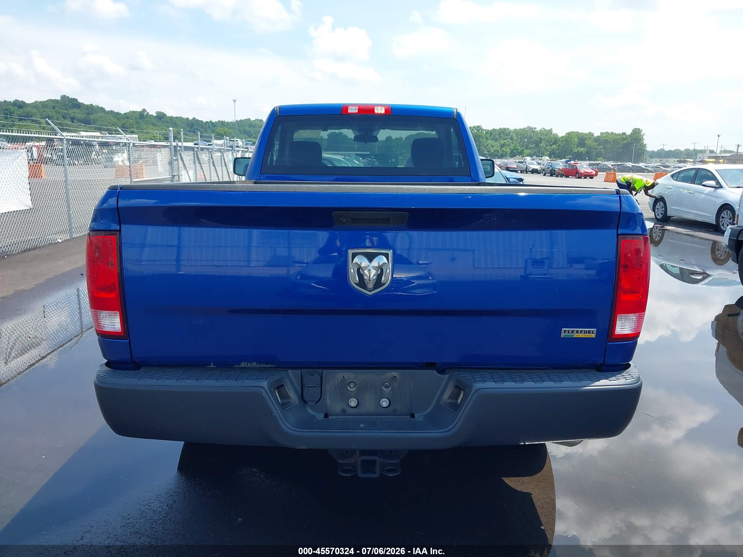 2019 RAM 1500 CLASSIC TRADESMAN  4X2 8' BOX