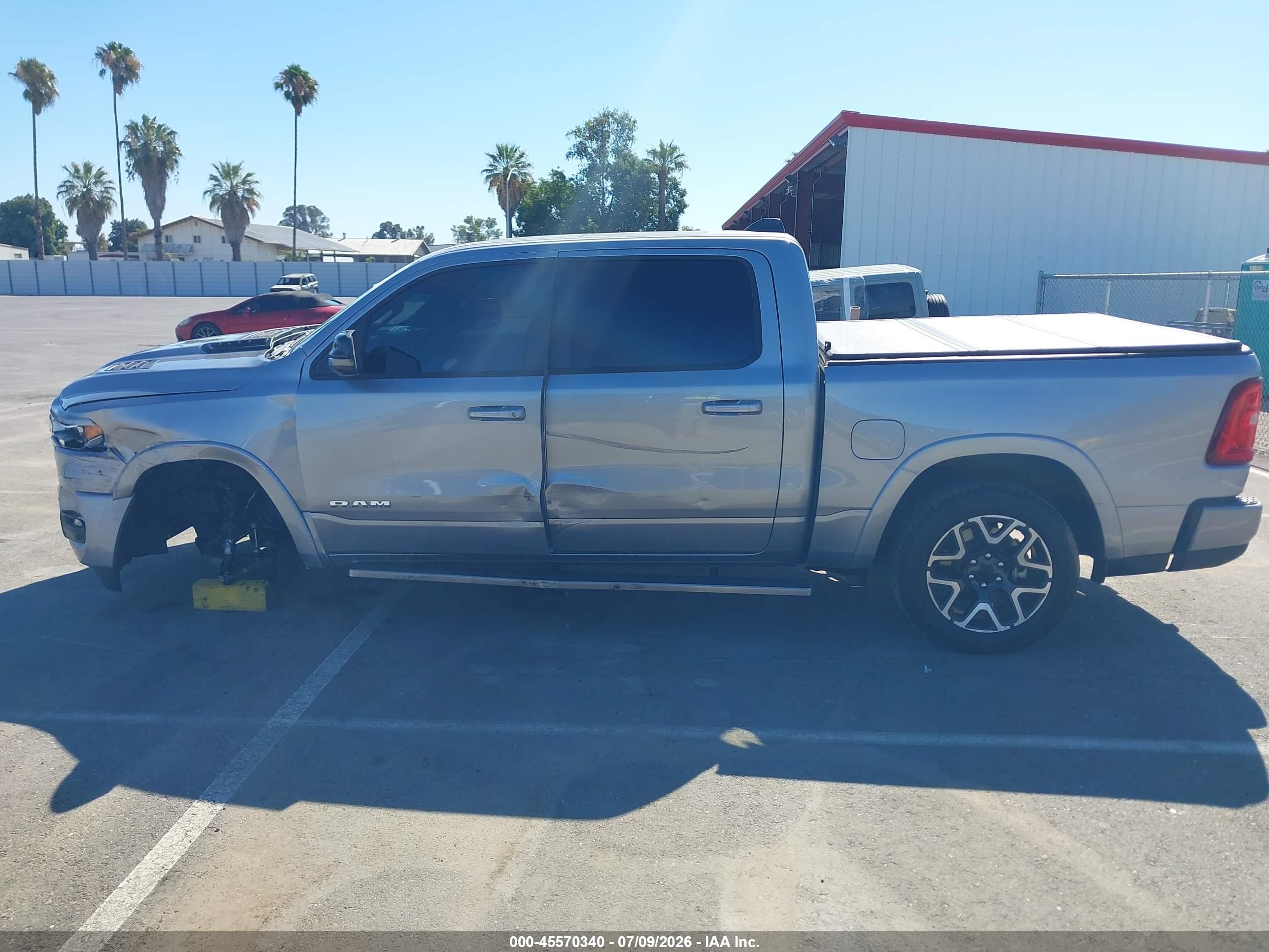 2025 RAM 1500 LARAMIE  4X4 5'7 BOX