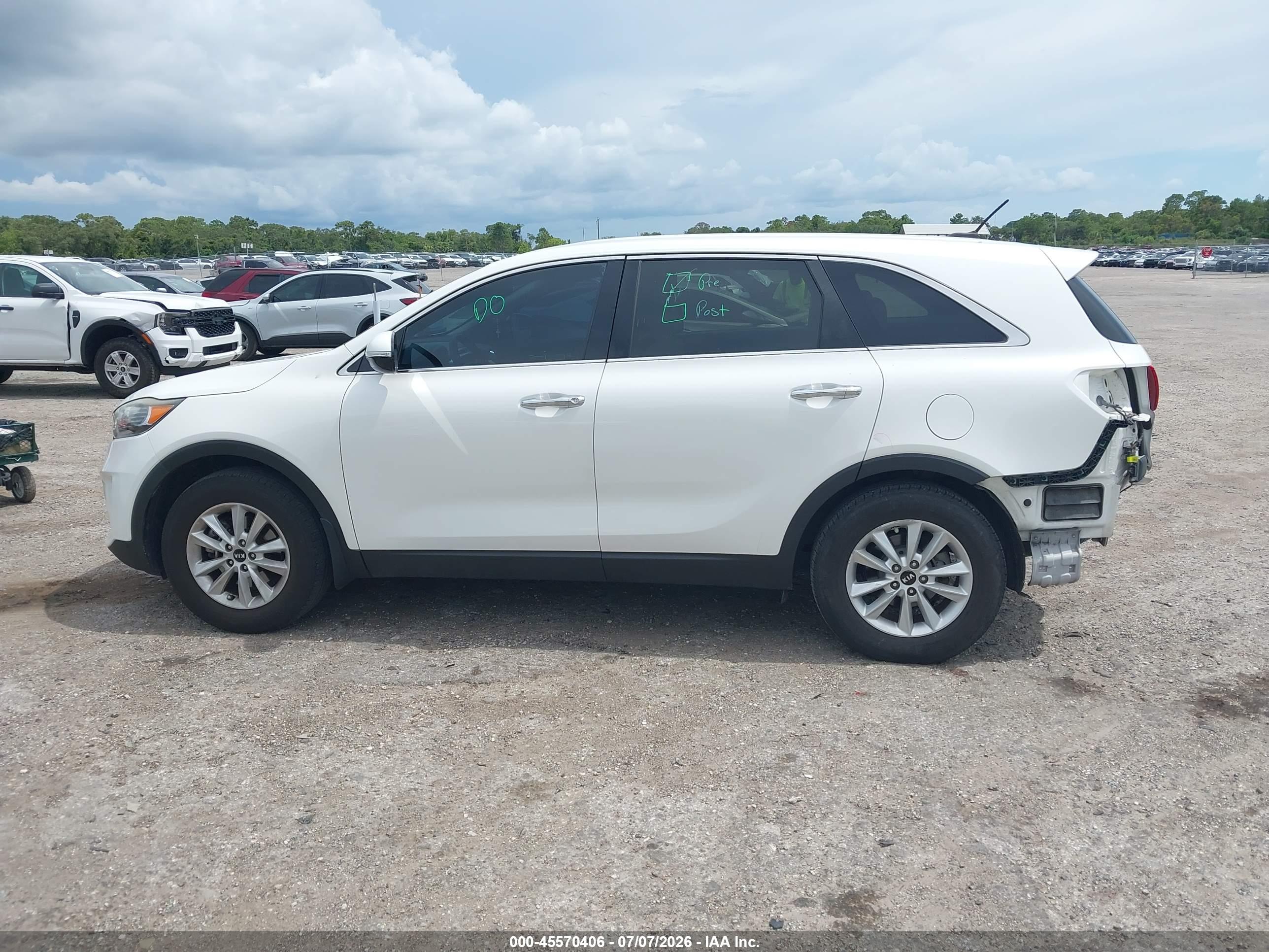 2019 KIA SORENTO 2.4L LX