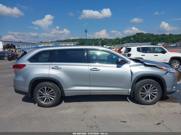2017 TOYOTA HIGHLANDER XLE