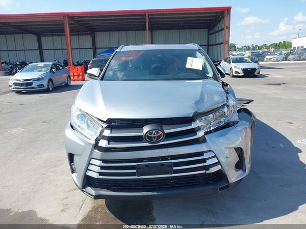2017 TOYOTA HIGHLANDER XLE