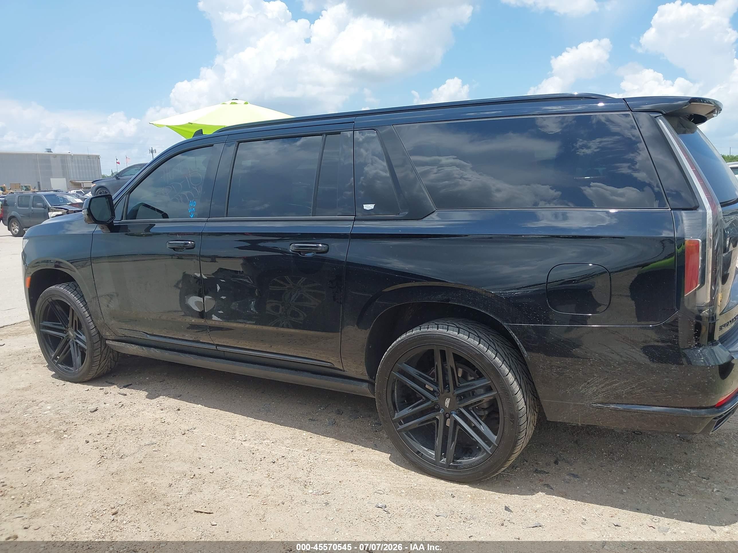2022 CADILLAC ESCALADE ESV 4WD SPORT PLATINUM