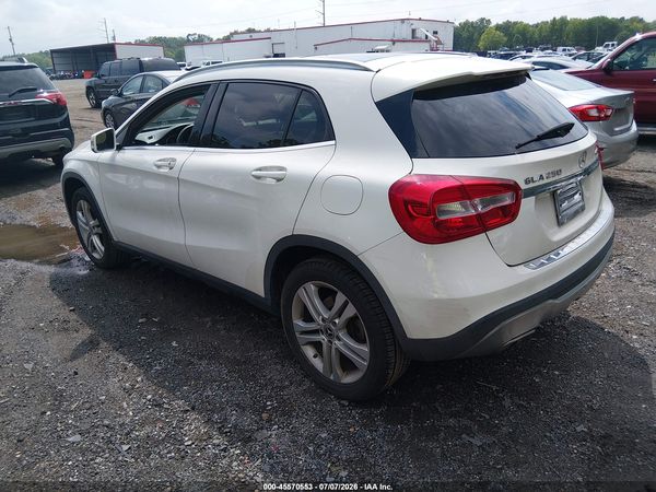 2018 MERCEDES-BENZ GLA 250 4MATIC