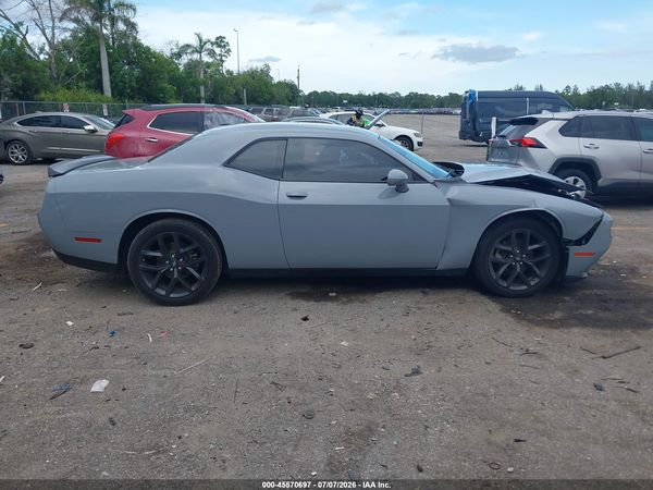 2022 DODGE CHALLENGER SXT