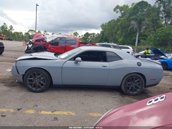 2022 DODGE CHALLENGER SXT