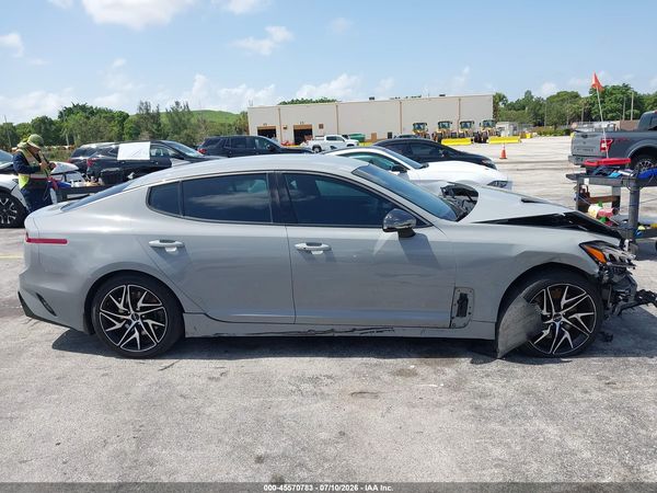 2022 KIA STINGER GT-LINE