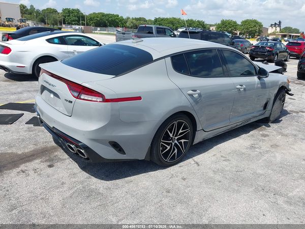 2022 KIA STINGER GT-LINE