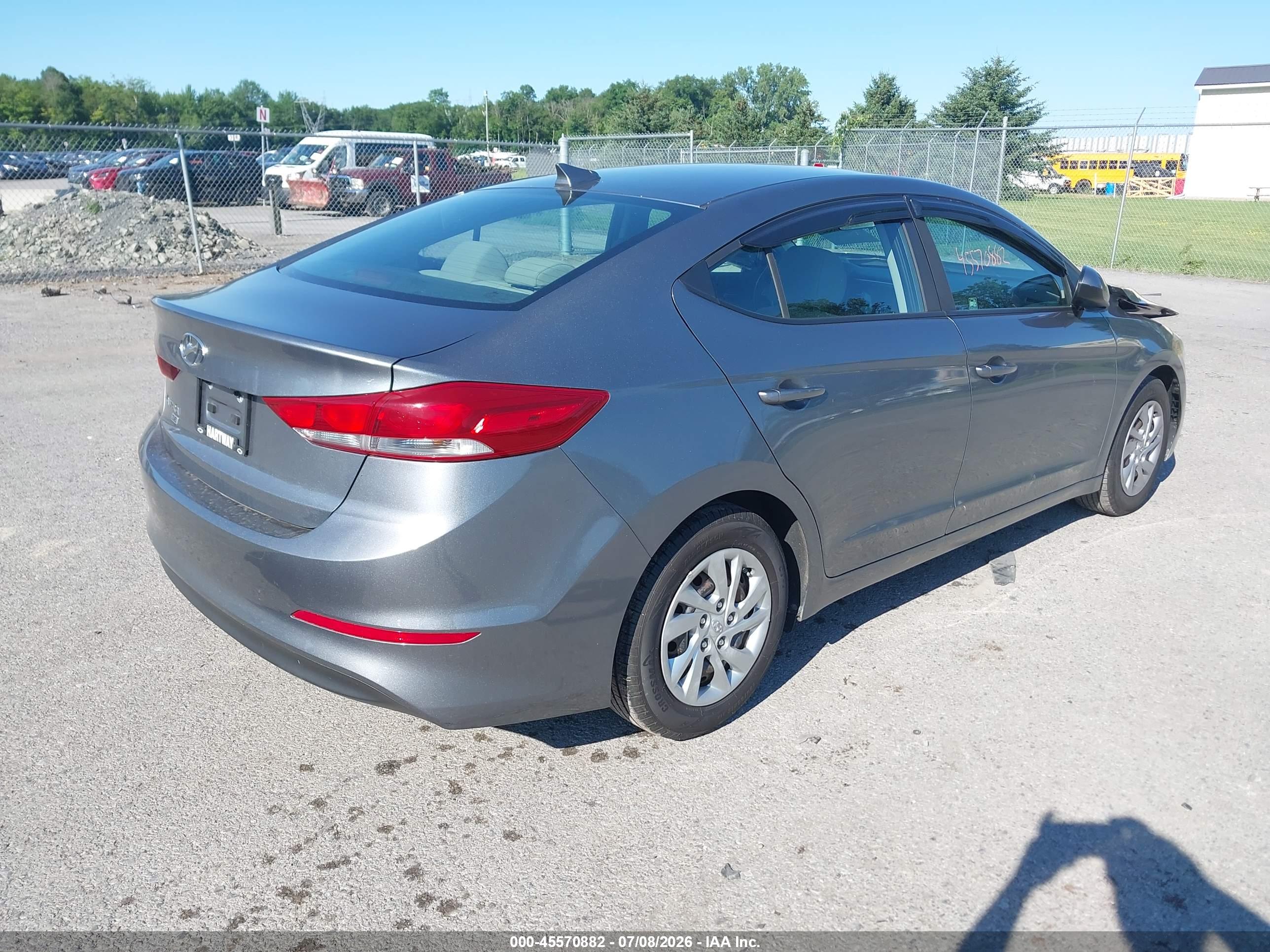 2017 HYUNDAI ELANTRA SE Base