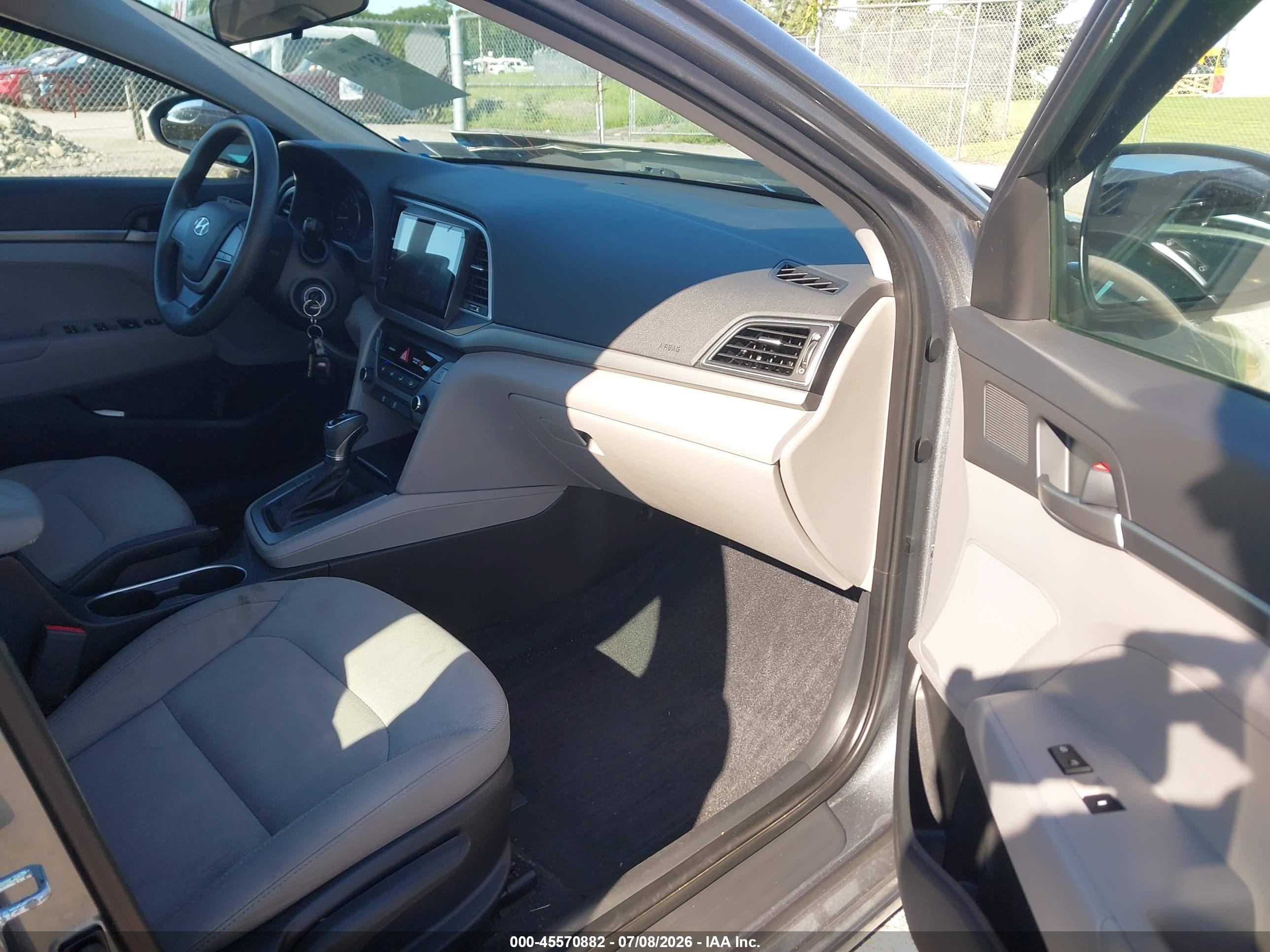 2017 HYUNDAI ELANTRA SE Base