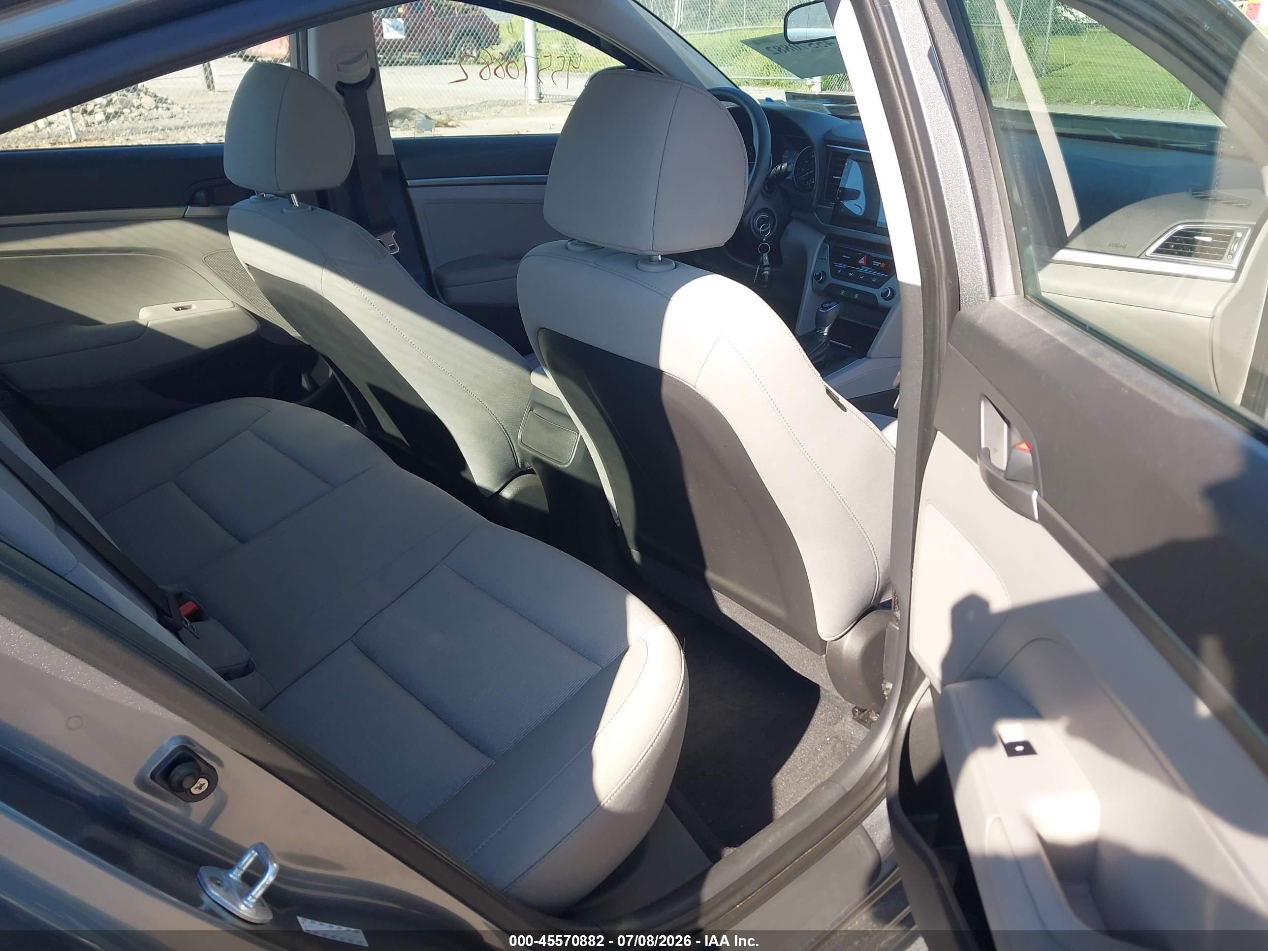2017 HYUNDAI ELANTRA SE Base