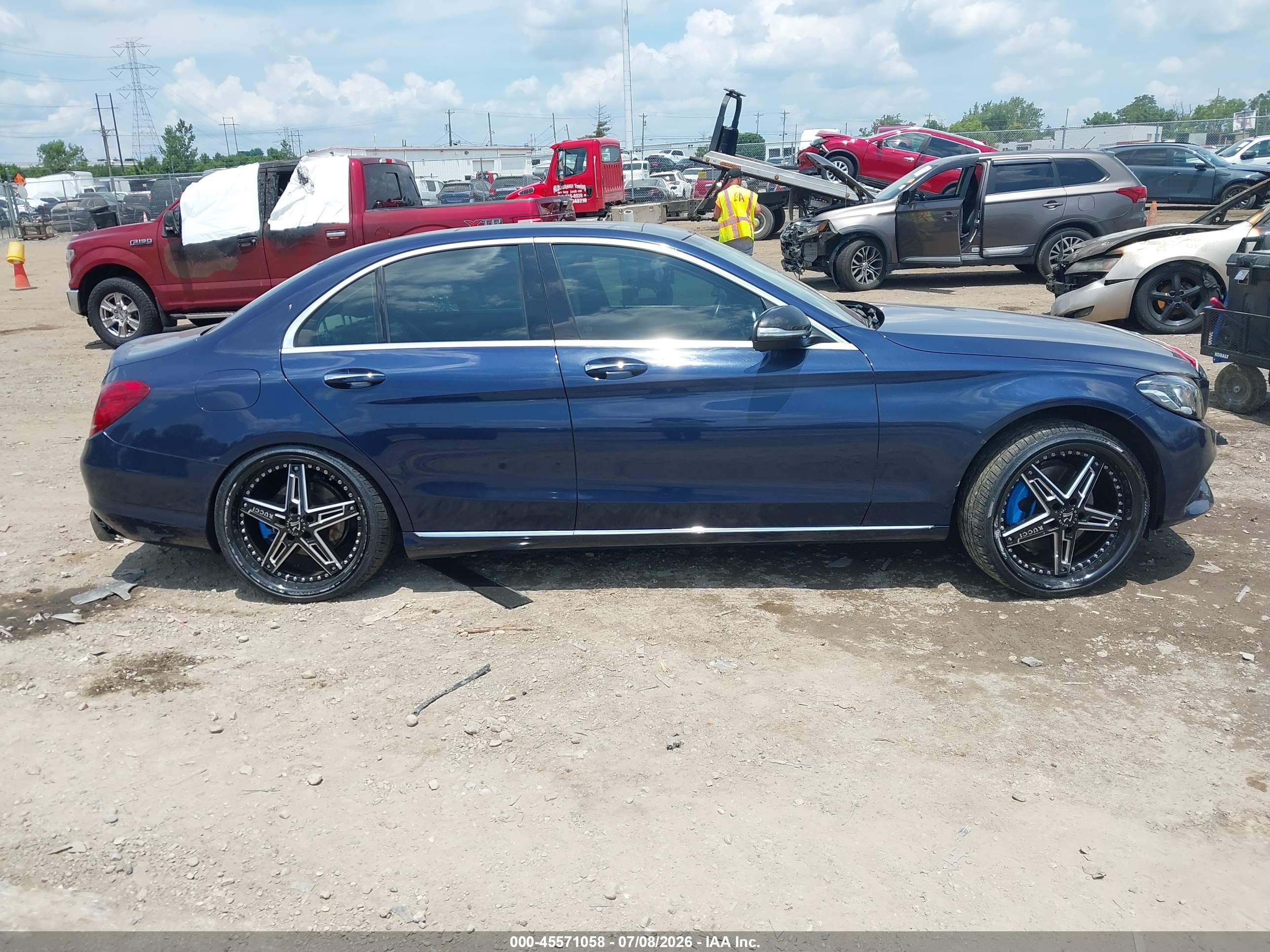 2015 MERCEDES-BENZ C 300 4MATIC