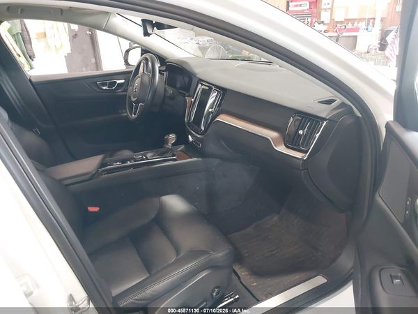 2021 VOLVO S60 T5 MOMENTUM