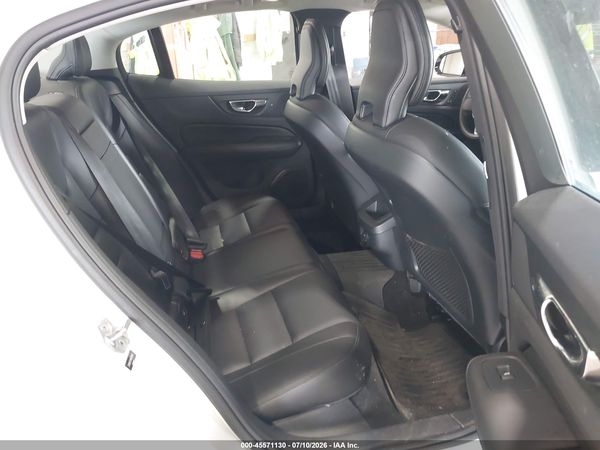 2021 VOLVO S60 T5 MOMENTUM