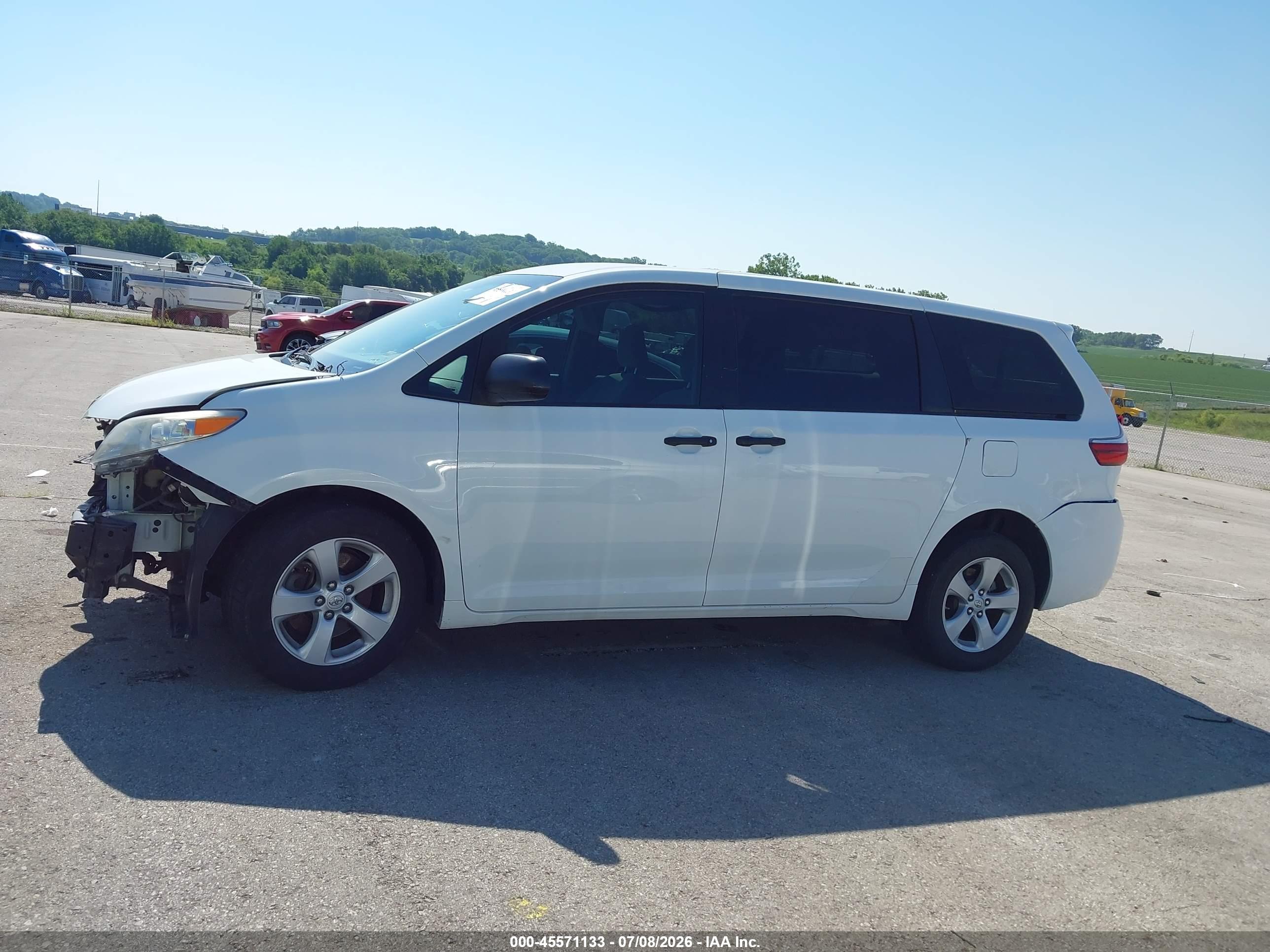 2017 TOYOTA SIENNA L 7 PASSENGER