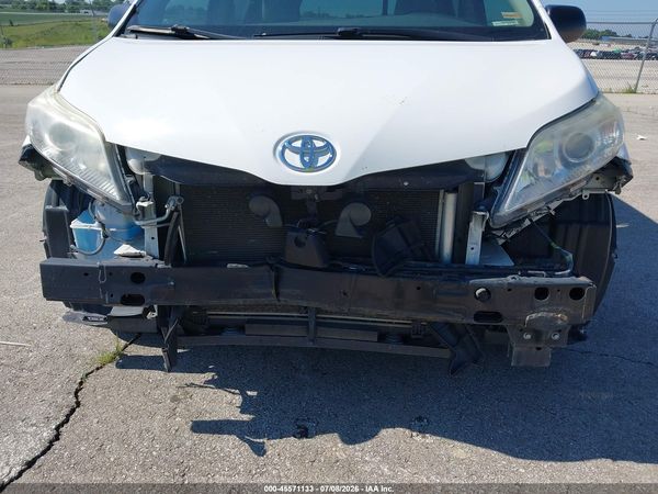 2017 TOYOTA SIENNA L 7 PASSENGER