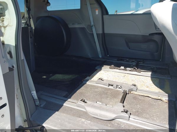 2017 TOYOTA SIENNA L 7 PASSENGER