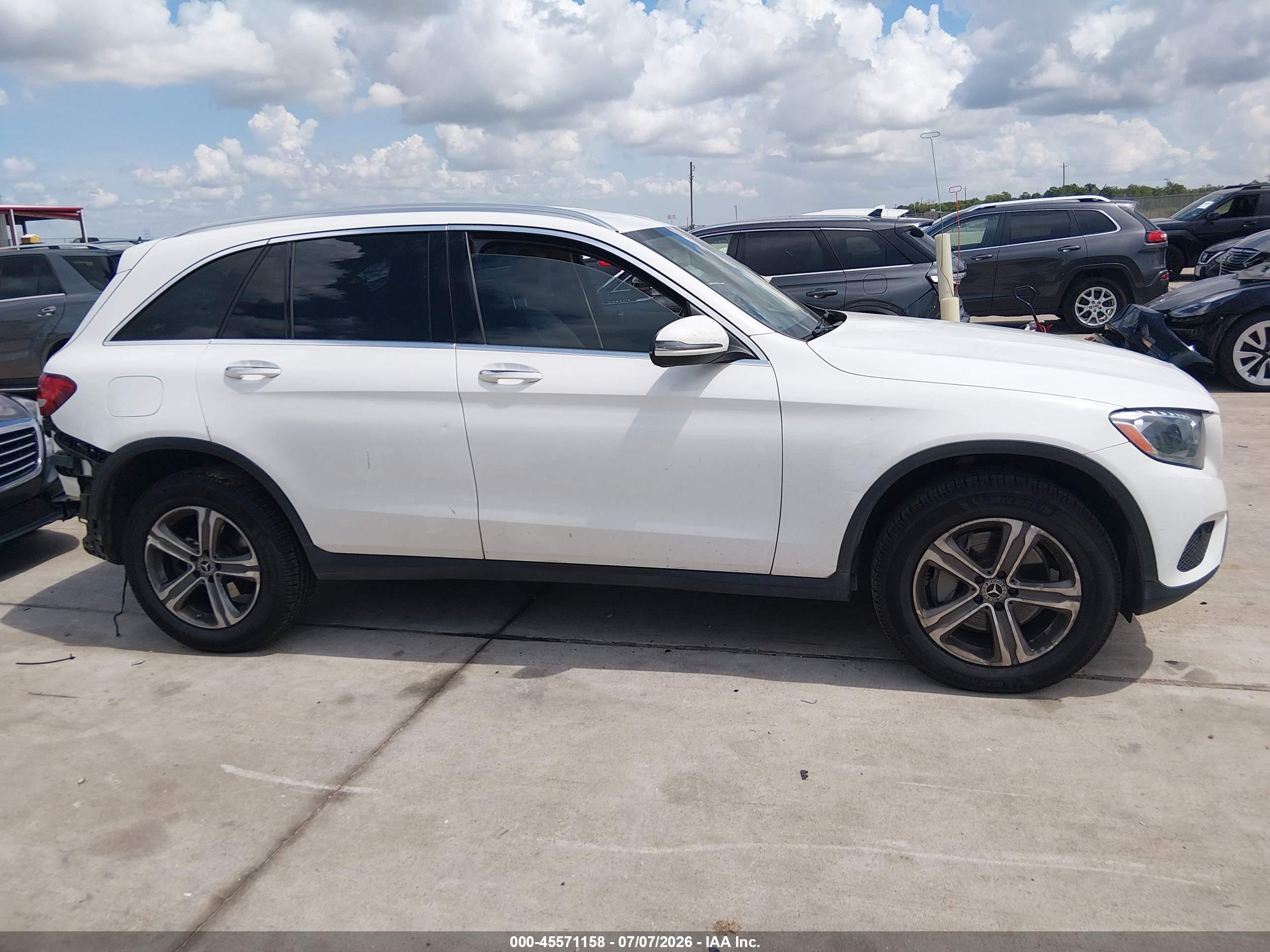 2019 MERCEDES-BENZ GLC 300 GLC300