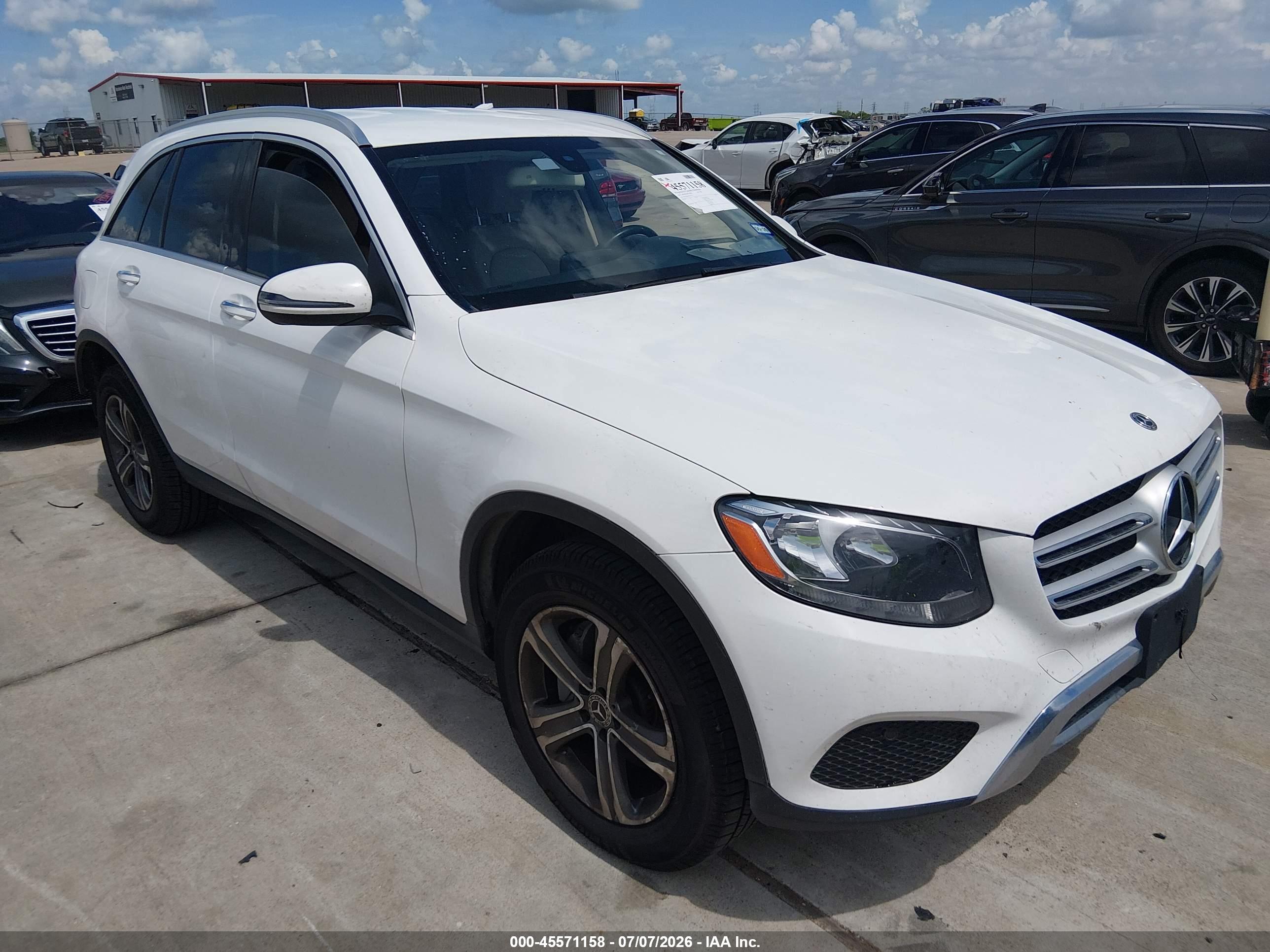 2019 MERCEDES-BENZ GLC 300 GLC300