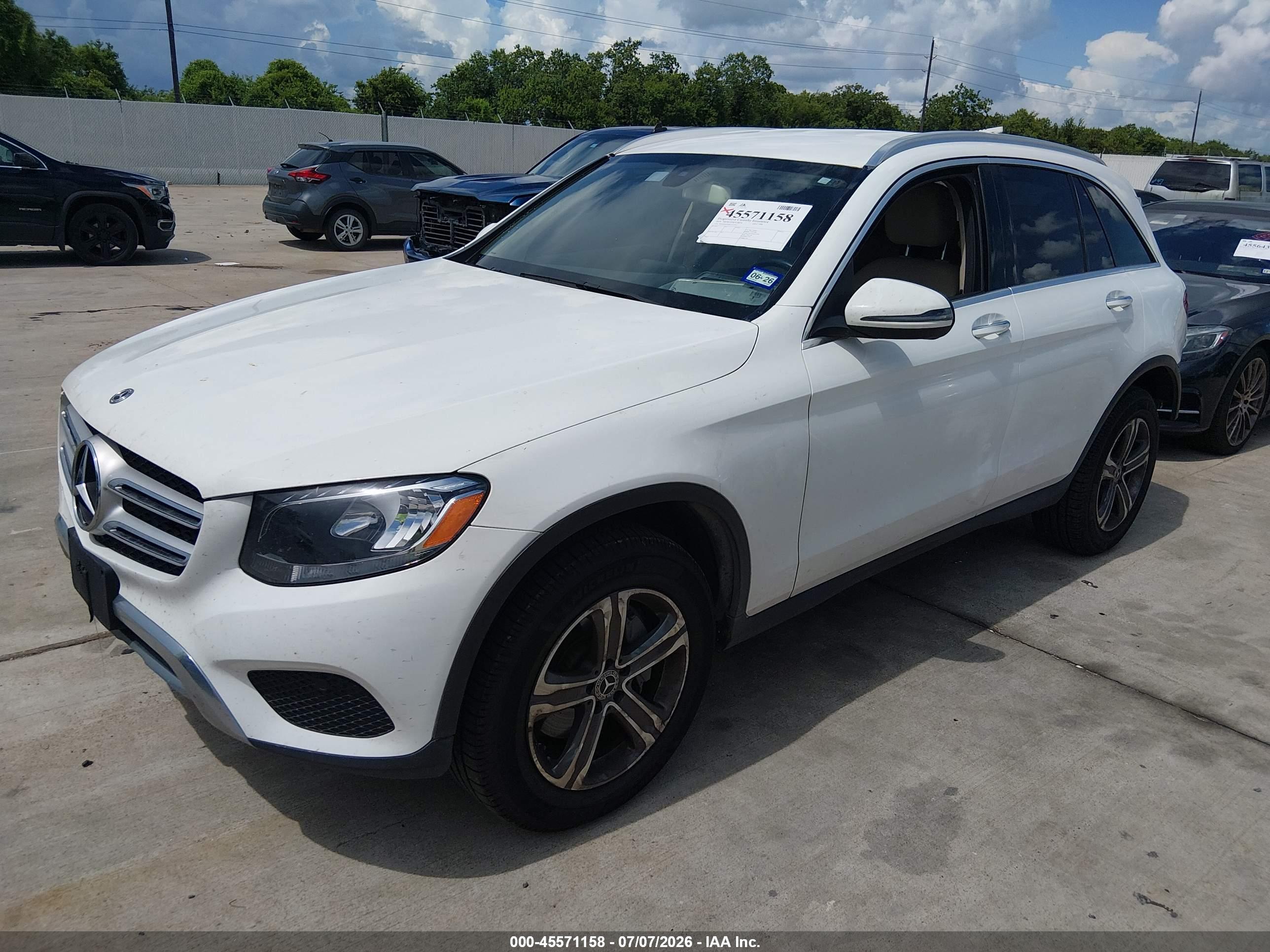 2019 MERCEDES-BENZ GLC 300 GLC300