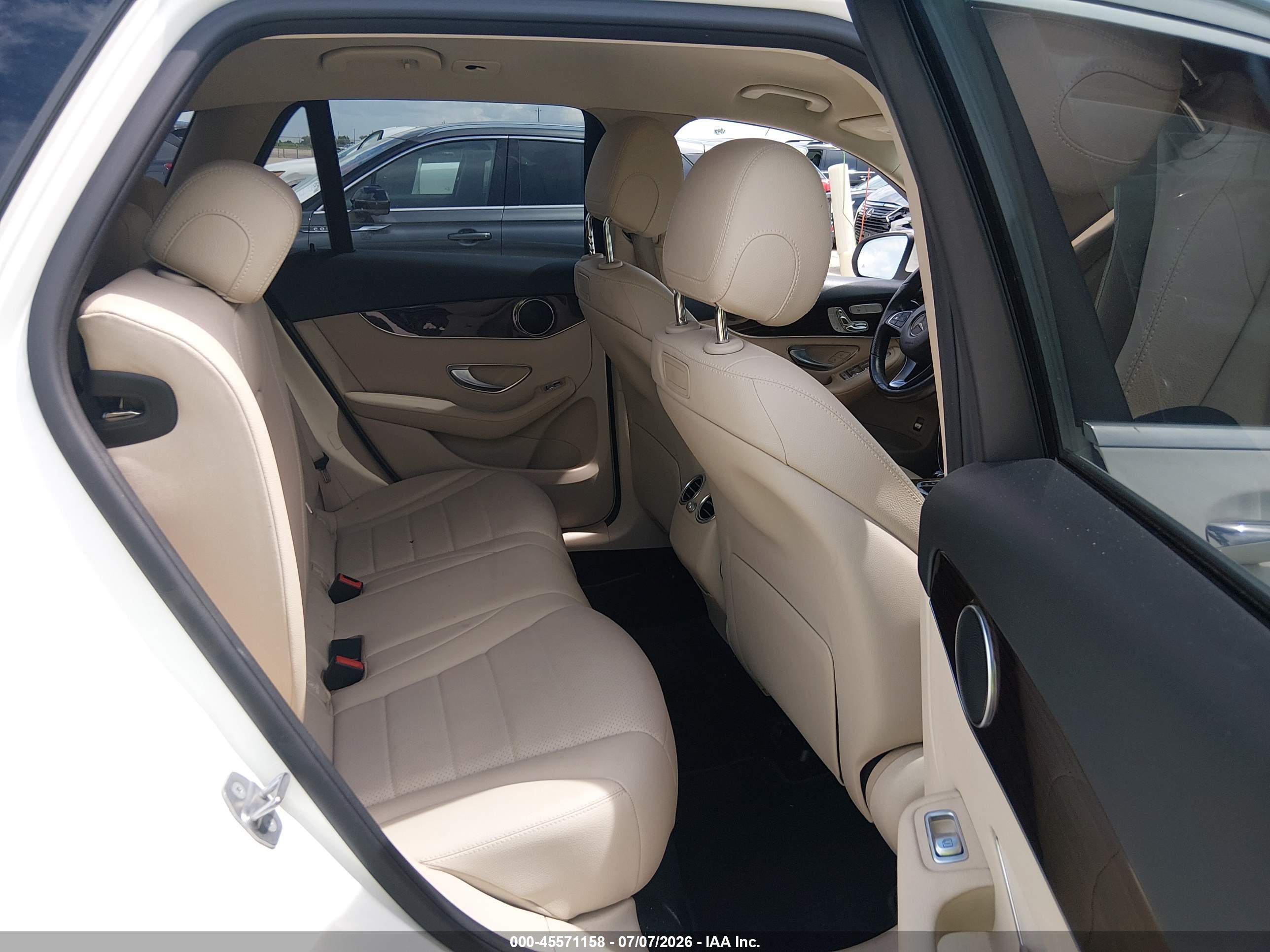 2019 MERCEDES-BENZ GLC 300 GLC300