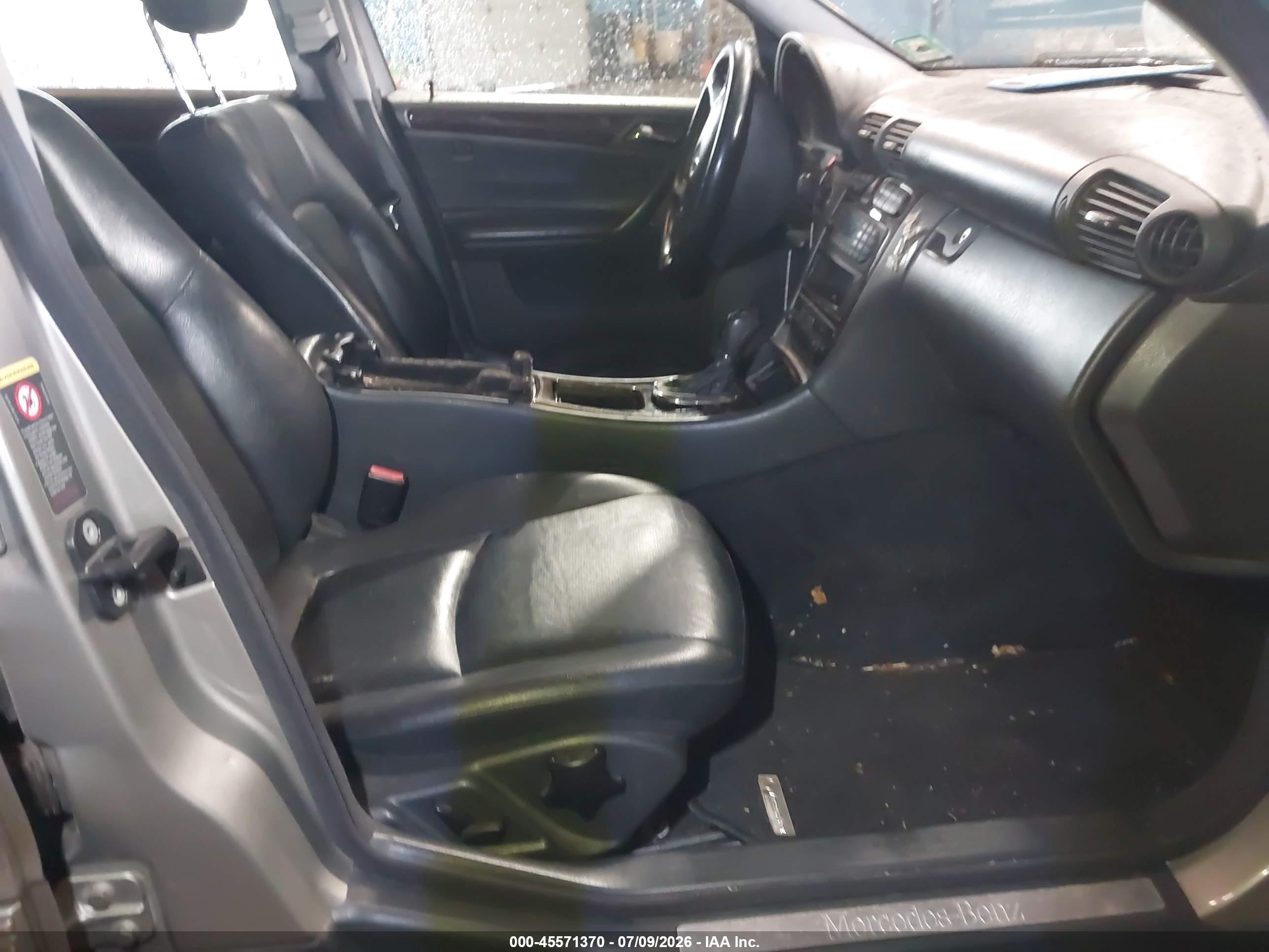 2004 MERCEDES-BENZ C 240 C240 4-Matic
